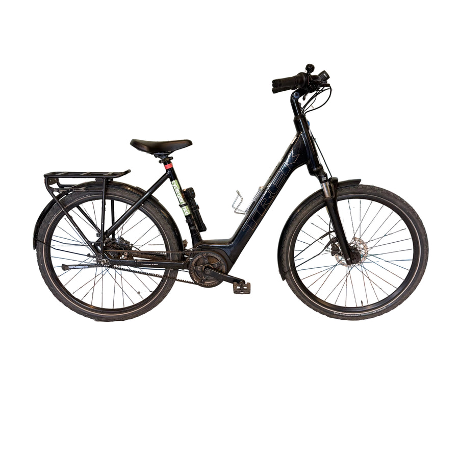 EX HIRE Trek District + 2 Belt drive